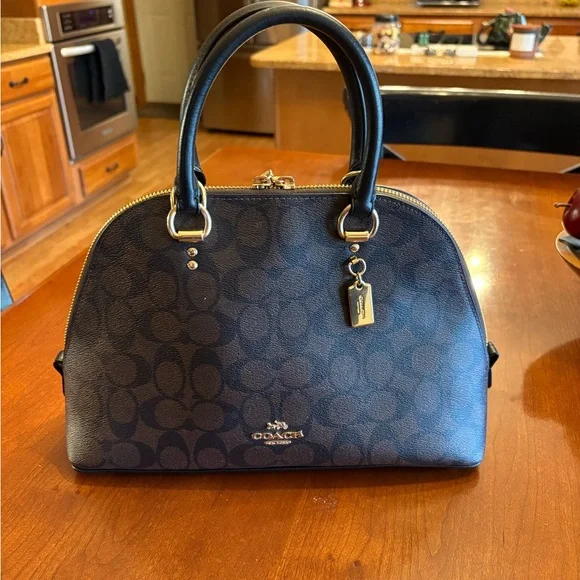 Coach Black Signature Handbag - Picture 1 of 4